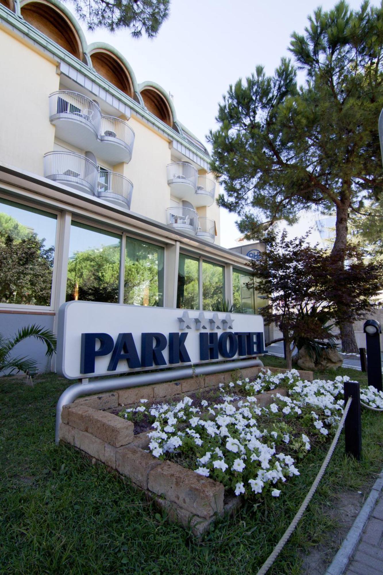 Park Hotel ลินญาโน ซับเบียโดโร ภายนอก รูปภาพ