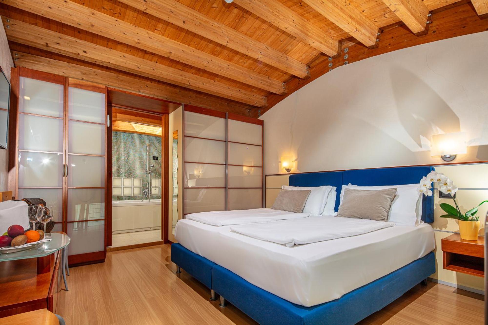 Park Hotel ลินญาโน ซับเบียโดโร ภายนอก รูปภาพ